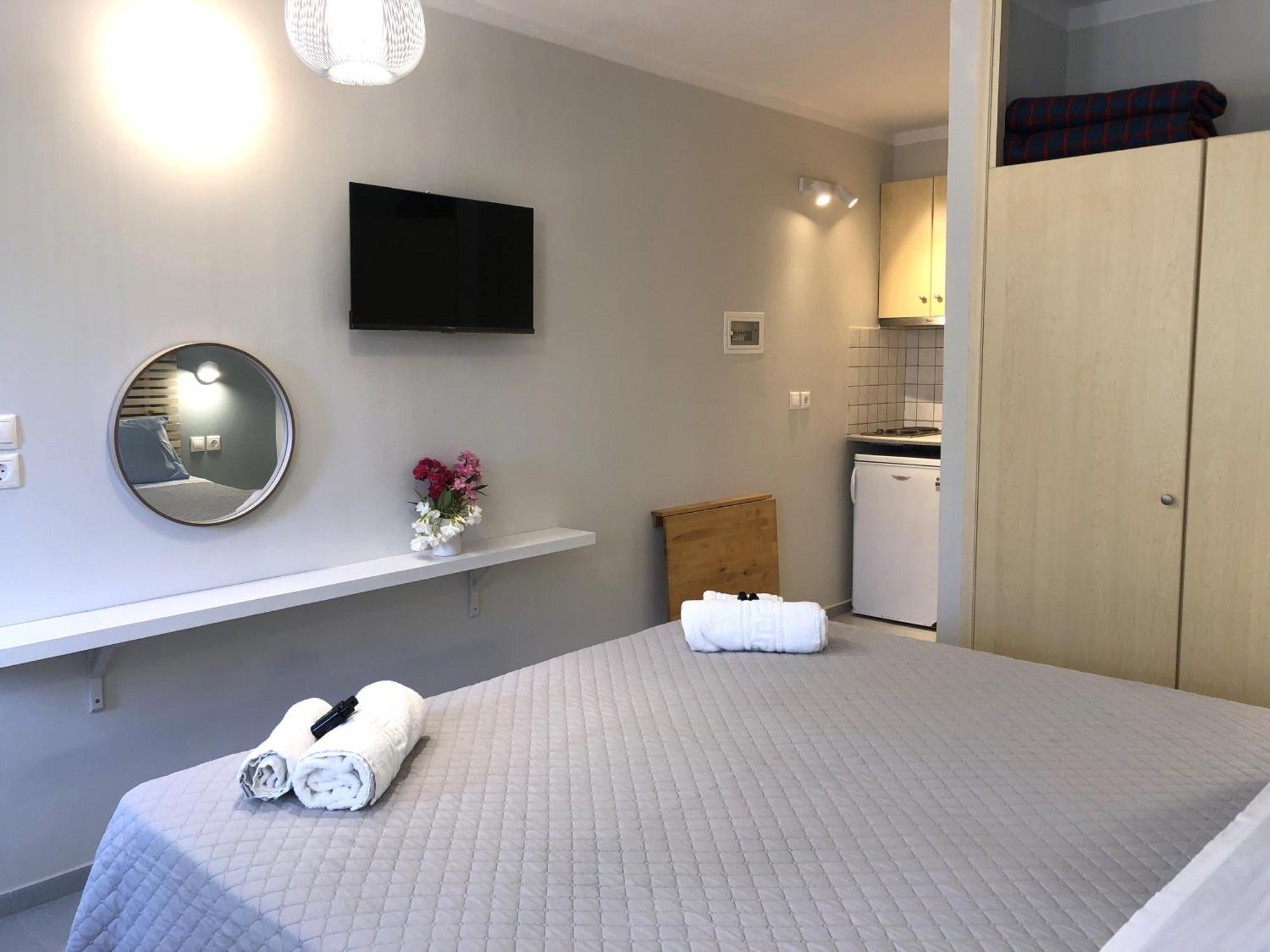 Despina Studios And Apartments Ласі Екстер'єр фото